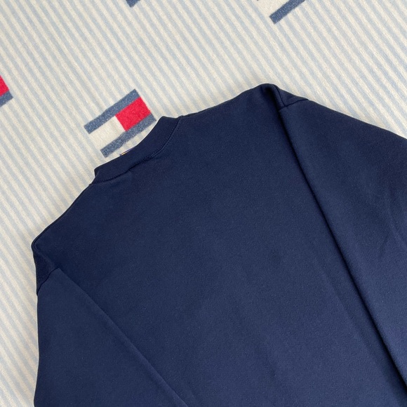 Vintage Disney Winnie the Pooh Embroidered crewneck sweatshirt - Picture 9 of 10